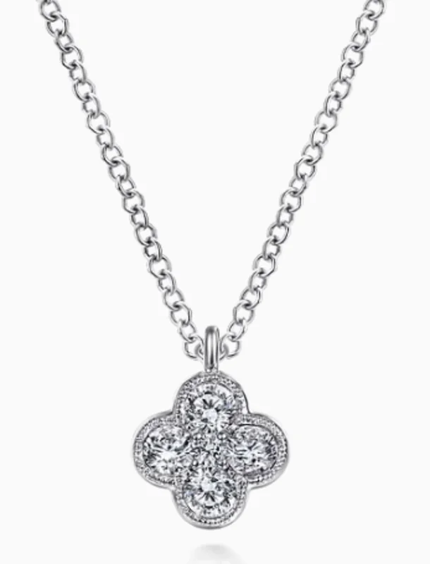 14KWG 0.25CTW BR DIA MILGRAIN CLOVER PENDANT   SERIAL#S1349645