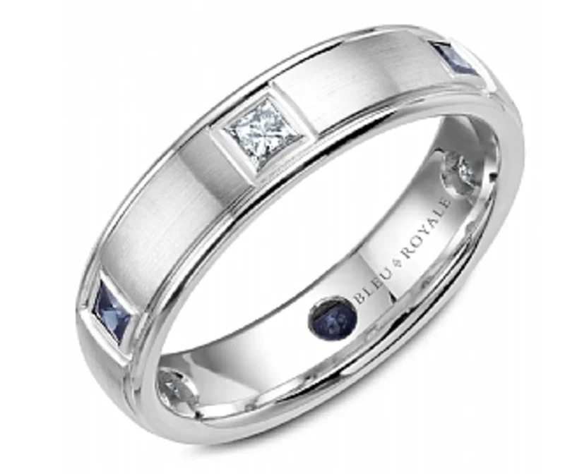 14KWG 0.30CTE PR DIA AND 0.33CTW PR BLUE SAPPHIRE ALTERNATING SANDPAPER CENTER AND HIGH POLISH MENS