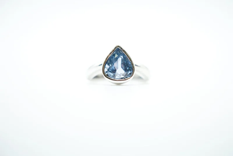 14KWG 3.10CT PEAR SHAPE NATURAL MADAGASCAR SAPPHIRE BLUEISH VIOLET BEZEL SET RING
