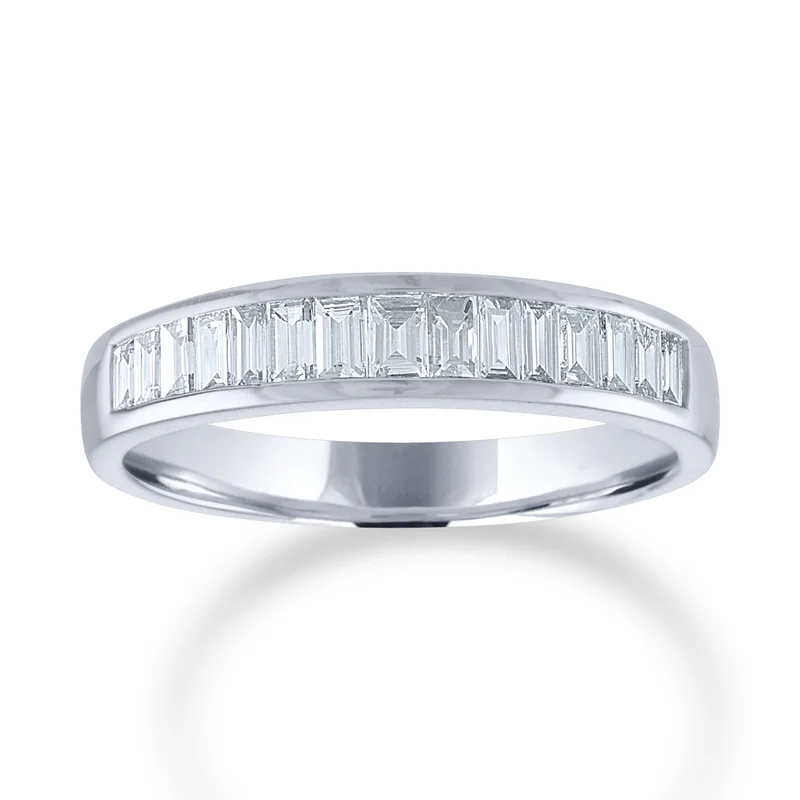 14KWG BGT 0.50CTW DIA CHANNEL SET BAGUETTE BAND.