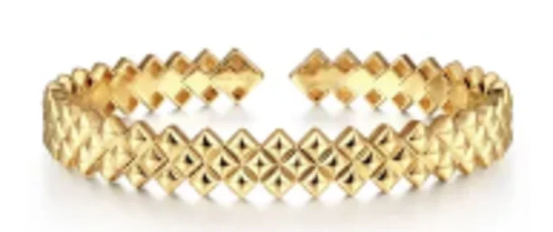 14KYG PLAIN DEMURE BANGLE     SERIAL#S1624023