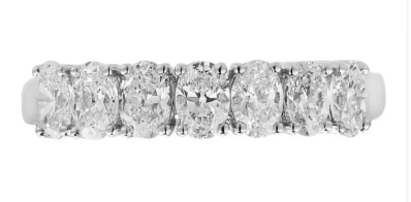 18KWG 0.95CTW OV 7 STONE BAND