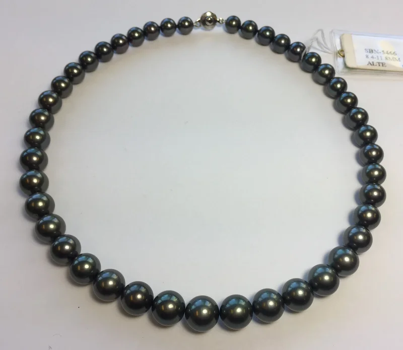18KWG 8.4-11.8MM TAH PEARL (43) GRADUATED STRAND.