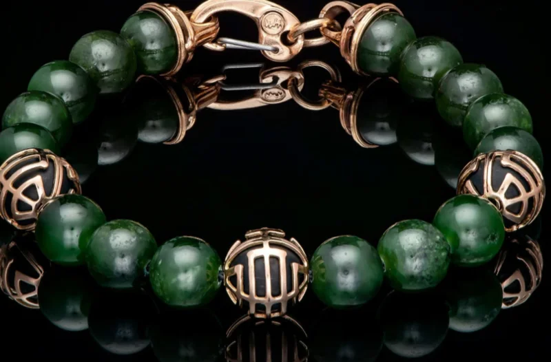 18KYG CAGE WITH PREMIUM JADE BEAD AND BLK ONYX BRACELET