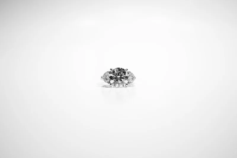 7.54CT EM F VS1 LAB IGI#557254221/14KWG 1.75CTW TRAP LAB F VS 3 STONE ENG RING