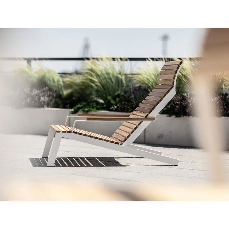 Alva Lounge Chair