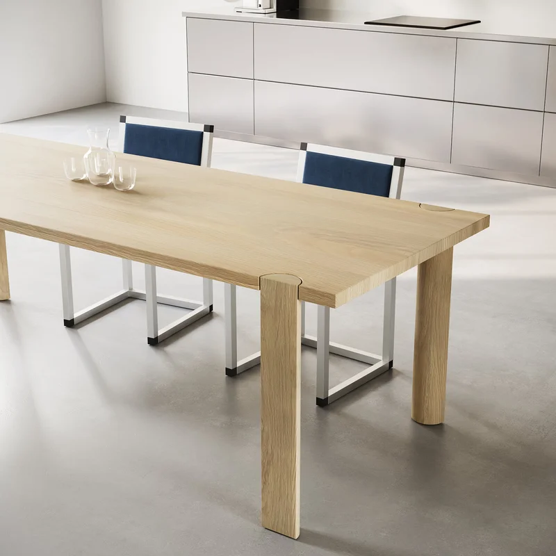 EVERYDAY Table