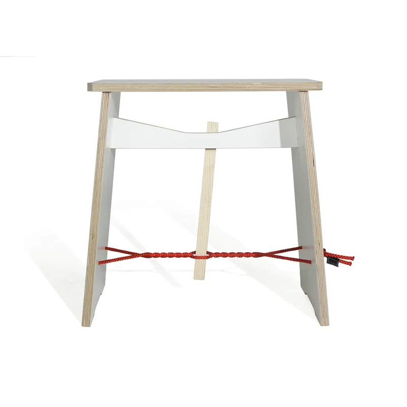 Strammer Max White